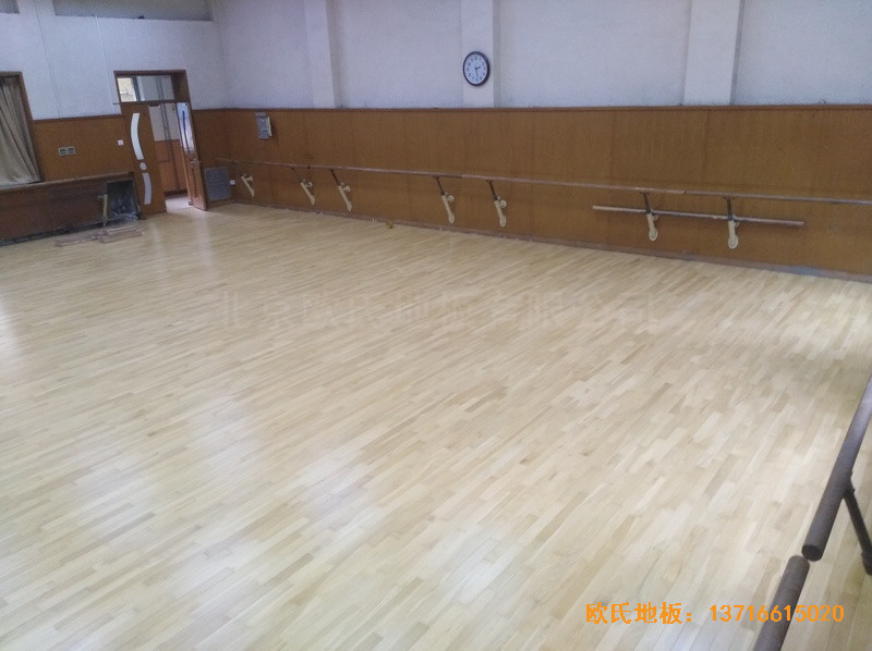 �����赸�W(xu��)Ժ�\�ӵذ尲�b����4